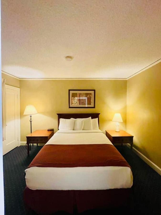 Senate Suites Extended Stay Hotel Topeka Eksteriør billede