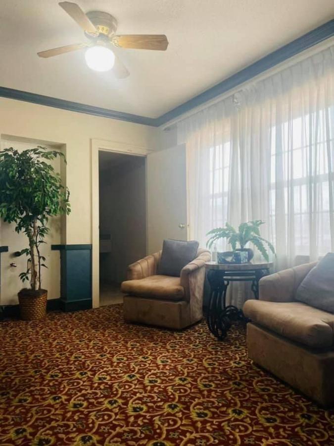Senate Suites Extended Stay Hotel Topeka Eksteriør billede