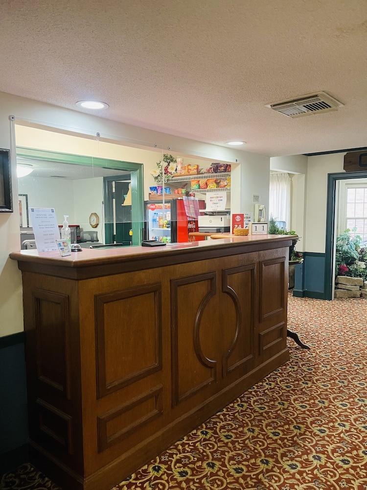 Senate Suites Extended Stay Hotel Topeka Eksteriør billede