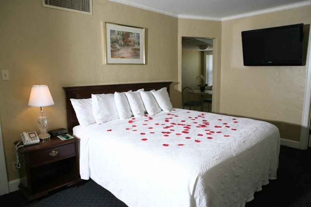 Senate Suites Extended Stay Hotel Topeka Eksteriør billede