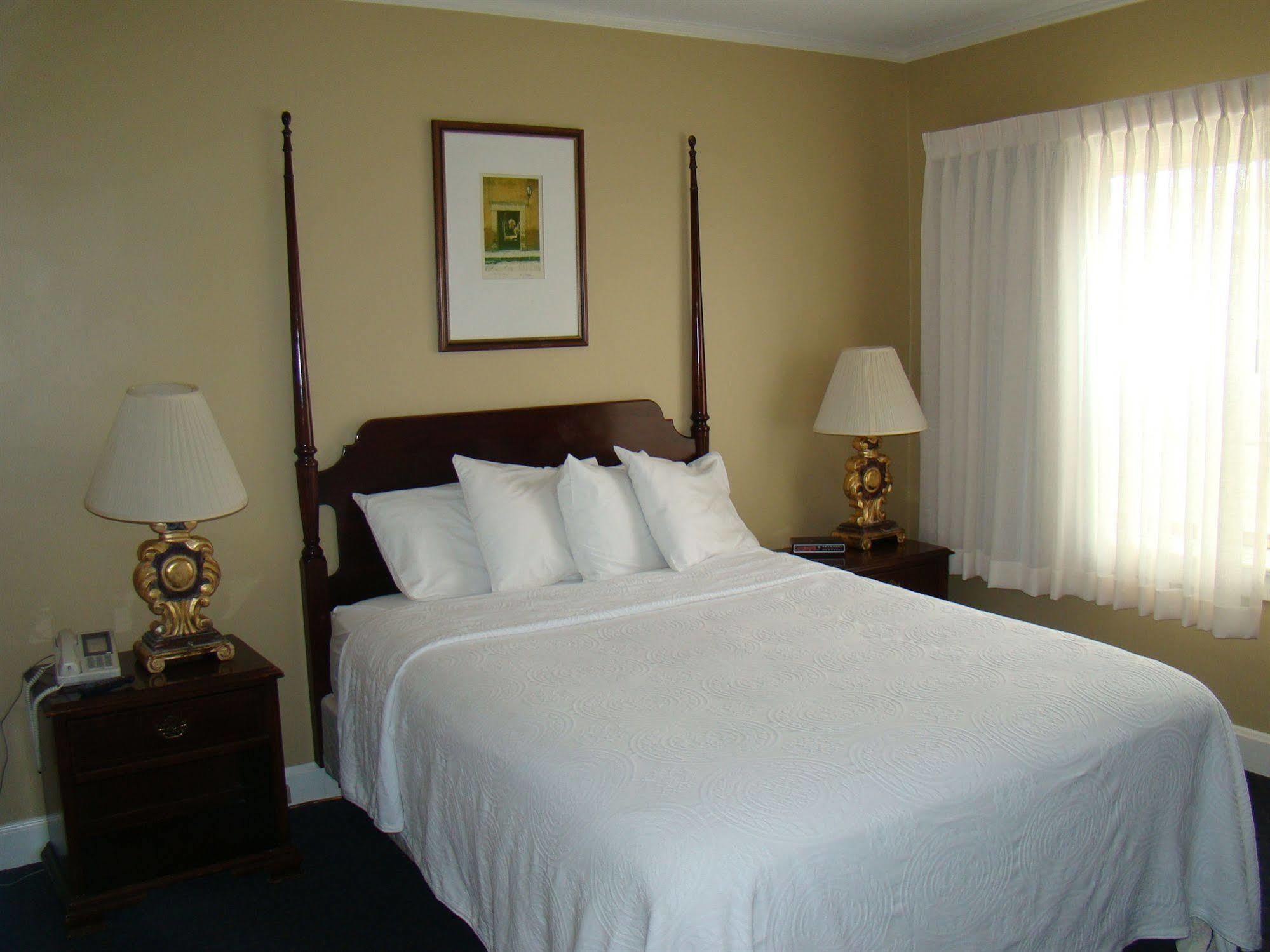 Senate Suites Extended Stay Hotel Topeka Eksteriør billede